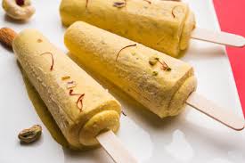 Kesar Kulfi Recipe made with milk corn flour saffron sticks and dry fruits  in summer pur – News18 Hindi