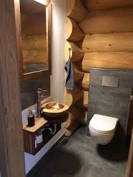 Ein Stilles Ortchen Mit Stil Sowas Findet Man Im Naturstammhaus Naturstammhaus Rundstammhaus Holzblockhaus