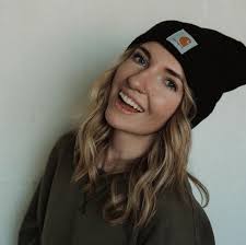 Dawn Niehaus's Instagram, Twitter & Facebook