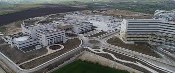 Türk ceza kanunu (tck) gereğince, cezai ehliyeti bulunmayan akıl hastası hükümlülerin barındırılması amacıyla oluşturulması planlanan 'yüksek güvenlikli adli psikiyatri hastanesi'nin ilki adana şehir hastanesi bünyesinde kuruldu. Bursa Sehir Hastanesi Ronesans Holding