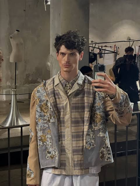 Van onzeker zijn door ondergewicht naar prestigieuze catwalk in Milaan: Len  Neefs over zijn opvallende transformatie: “Meer dan 60 kilo wegen lukte  maar niet” | Showbizz | HLN.be