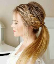 Acconciature capelli lunghi e raccolti: Capelli Lunghi 32 Acconciature Facili E Veloci A Cui Ispirarvi Capellistyle