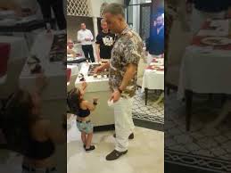 Peker'in adı ilk olarak 'uyuşturucuyla mücadele eden baba' olarak duyuldu, daha sonra susurluk raporu'nda geçti. Sedat Peker Lina Peker
