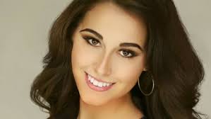 Former Glenwood art teacher crowned Miss Illinois 2019