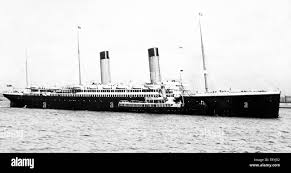 Rms oceanic hi-res stock photography ...