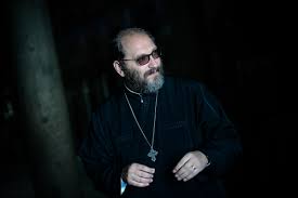 Nu mă bucură când un lider bisericesc din românia cade în capcană pentru că este hulită întreaga biserică, a spune necula, potrivit turnulsfatului.ro. Interviu PÄrintele Constantin Necula La Spovedanie Oamenii Vin Intr Un Loc In Care SÄ Si Atarne MÄstile De Un Cui Care Nu TrÄdeazÄ Eveniment Tribuna