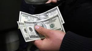 Desyatki Tysyach Dollarov Na Shosse Obshenet