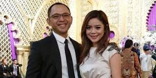 Download lagu lulu tobing mp3 gratis dalam format mp3 dan mp4. 10 Tahun Menikah Dengan Lulu Tobing Tanpa Anak Danny Rukmana Kini Nantikan Buah Hati Dari Istri Baru Kapanlagi Com