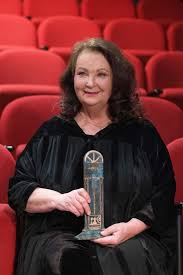She is an actress, known for wiedzmin (2001), excentrycy, czyli po slonecznej stronie ulicy (2015) and epitafium dla barbary radziwillówny (1983). Katowice Anna Dymna Laureatka Pierwszej Nagrody Im Kazimierza Kutza E Teatr Pl