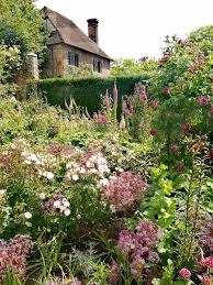 An Ode To The English Garden By Georgia Grace In 2020 English Cottage Garden English Garden English Country Gardens
