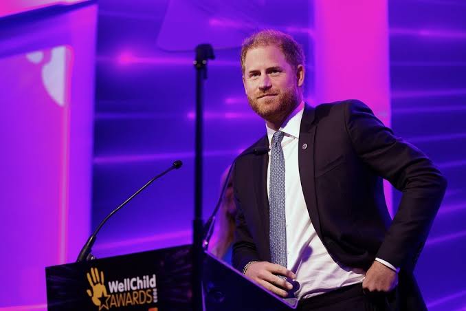 Prince Harry opts for solo public appearances without Meghan Markle to repair his image - VnExpress International