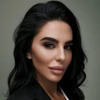 Dana Hatch's Instagram, Twitter & Facebook