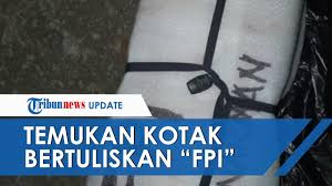 Bukan tanpa alasan, pada foto tersebut, terlihat sebuah kotak saran yang sengaja disediakan oleh pt. Geger Benda Mencurigakan Bertuliskan Fpi Munarman Ditemukan Di Limo Depok Warga Takut Mendekat Youtube