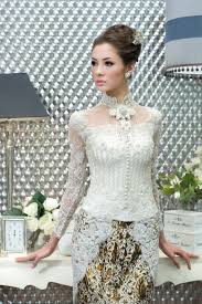 Desain baju kebaya pengantin terbaru. 10 Gambar Model Baju Kebaya Pengantin Elegan Dan Modern Setiap Desain Baju Kebaya Pengantin Diary Hijaber