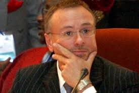 Les combines de l'ex-ambassadeur Pierre-Dominique Schmidt