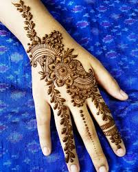 Pin By Alina Yousaf On Henna Mehndi Designs For Hands Henna Tattoo Designs Karva Chauth Mehndi Designs