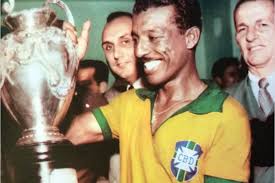 Hay luto en el futbol mexicano, luego que este jueves se informara el fallecimiento de geraldo francisco dos santos, mejor conocido como zizinho y padre de giovani, jonathan y eder dos santos. Zizinho O Mestre Ziza Ogol Com Br