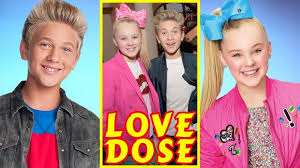 Jojo siwa was reported to be dating singer mattyb after she appeared in one of his music videos, however, she denied it saying she doesn't have a boyfriend. Jojo Siwa Age Height Net Worth Bio Parents 2021 World Celebs Com