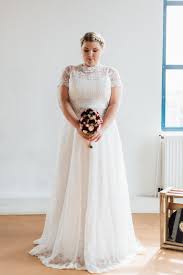 Einfühlungsvermögen und kompetenz zeichnet unsere fachberatung aus. Brautkleider Grosse 48 50 52 Sue Braut Kleider Hochzeit Hochzeit Kleidung