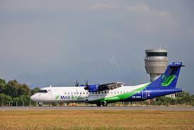 Deberás introducir tu número de pasaje o boleto de avión, el código de reserva y el nombre del pasajero que viaja en el vuelo de. Maswings Airplane Taxiing At Kota Kinabalu International Airport Editorial Image Image Of Land Company 68067835