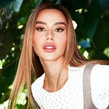 Grace Adele Influencer Profile