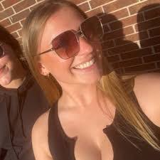 Anna Tharp's Instagram, Twitter & Facebook