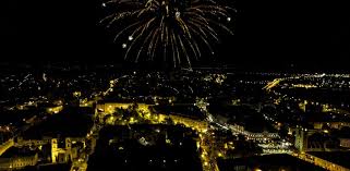 A társas fürdőért 30, a kádért 50 krajcárt kellett fizetni. Augusztus 20 I Tuzijatek A Magasbol Galeria Nyiregyhaza Megyei Jogu Varos Portalja Nyiregyhaza Tobbet Ad