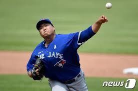(서울=뉴스1) 김도용 기자 = 류현진 (34)이 100개 이상의 공을 던지는 역투를 펼쳤음에도 불구하고 토론토 블루제이스가 5연패 수렁에 빠졌다. G8cxawfrt22jrm