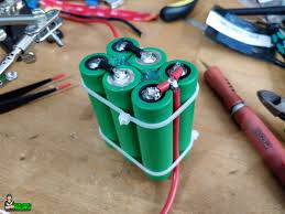What happens inside the battery when it discharges and recharges? Diy Build A Longrange Lithium Ion Battery