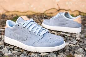 Jordan Retro 1 High Og White Black Particle Grey Varsity Red Ice Blue Air Jordan 1 Retro Low Og Ten Detailed Pictures Eu Kicks Sneaker Magazine Sneakers Men Fashion Air Jordans Sneakers