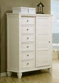 It features two storage drawers at the foot of the bed to keep clothing, shoes, linens and items neatly stowed away. 6 Piece Sandy Beach Bedroom Set With Poster Bed In White Finish By Coaster 201300
