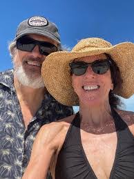 Shelli Sonstein's Instagram, Twitter & Facebook