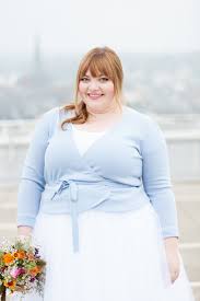 Von nun an wurden alle trends von madonnas fans kopiert. Unsere Hochzeit Mein Plus Size Braut Outfit Kathastrophal