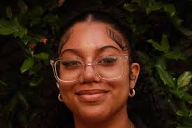 Hi, I am a beginner photographer, I am still in highschool and I use my  iPhone for photography but I'm willing to do jobs for free for anyone who  needs it and