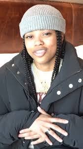 Sammi Henderson's Instagram, Twitter & Facebook