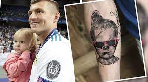 Find toni kroos stock photos in hd and millions of other editorial images in the shutterstock collection. Toni Kroos Erntet Spott Fur Tattoo Seiner Kleinen Tochter