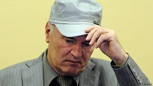 Die richter in den haag lehnten dessen berufung ab und gaben damit der verurteilung wegen völkermords, kriegsverbrechen und verbrechen gegen die menschlichkeit statt. Mladic Defended Bosnian Serbs From Jihad Lawyers News Dw 09 12 2016