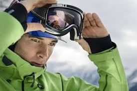 Benny steckt den Kopf nicht in den Schnee