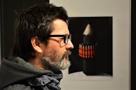 Pandemania' na rysunkach satyrycznych Dariusza Dąbrowskiego do oglądania w  Miejskiej Galerii Sztuki