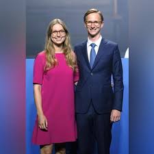 images?q=tbn:ANd9GcQrSWg8I8BYNj02KLoVJo0
