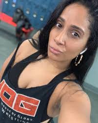 Sonia Strong's Instagram, Twitter & Facebook