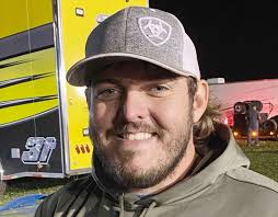 Late-race charge carries Sheppard to checkered flag in super late model  special