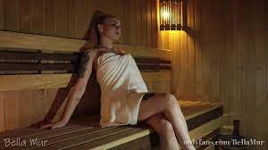 Peeped a Chica Desnuda En Sauna Pública 