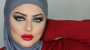 Black Smokey Eyes With Red Lips Marwa Yehia مكياج سموكي اسود ثقيل و روج احمر مع مروة يحيي Youtube