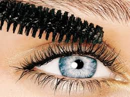 First, apply the magnetic eyeliner as you would with any eyeliner. 7 Makeup Tips For People Who Wear Contact Lenses Allure
