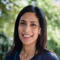 Caroline Whitman's Instagram, Twitter & Facebook