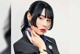 Indeed, the hime cut is so iconic that its wearers automatically give the audience certain the very original hime cut refers to a style with symmetrical frontal fringe and side locks, and all the locks of. 15 Trendy Hime Cut Hairstyles That Will Blow Your Mind