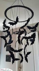 An Array Of Flying Bats Creepy Halloween Decorations Em 2020 Decoracao De Festa Halloween Festas De Haloween Ideias De Decoracao Para O Halloween