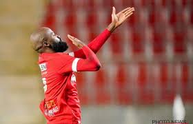 Career lamkel zé made his ligue 2 debut on 29 july 2016 in the 00 draw with rc lens coming on as a substitute for romain grange late in the match. Twatgs Ptze9fm