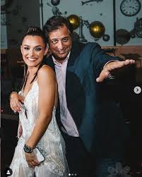 Andreea esca ar fi luat virusul în stațiunea olimp, de la o. SoÈ›ul Andreei Esca A Implint 50 De Ani De Necrezut Cum ArÄƒta Cu Ani In UrmÄƒ